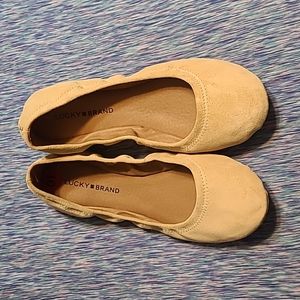 Lucky Brand Emmie Ballet Flats suede tan 10
